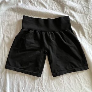 NGTN Spandex Solid Seamless Shorts